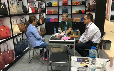 中檔女包加工 義烏箱包廠客戶口碑說(shuō)話